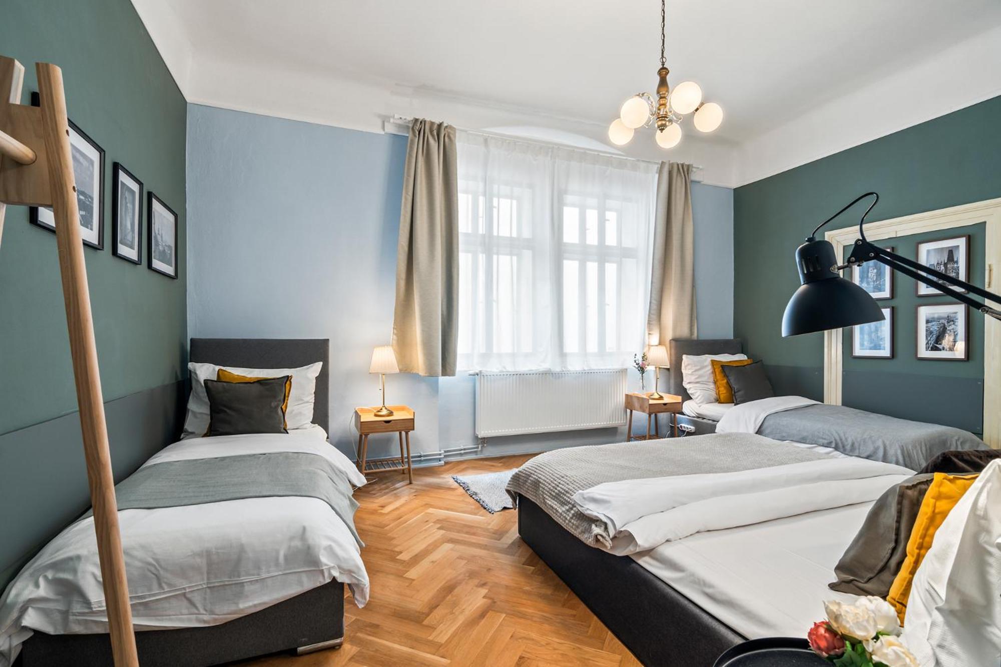 Charles Bridge Historical Apts By Michal&Friends Prague Ngoại thất bức ảnh