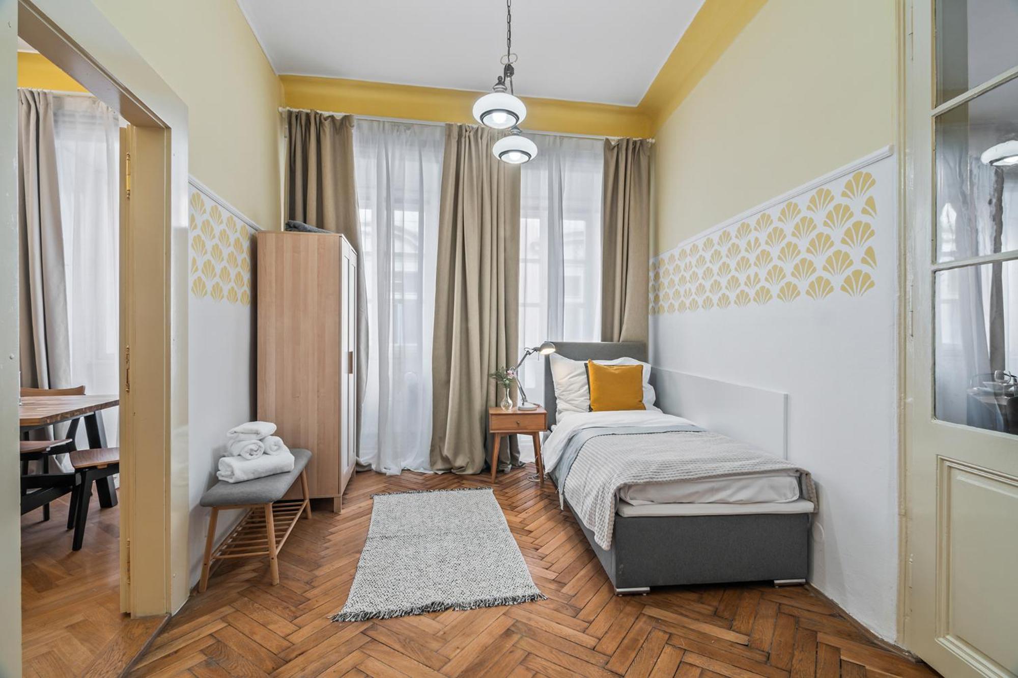 Charles Bridge Historical Apts By Michal&Friends Prague Ngoại thất bức ảnh