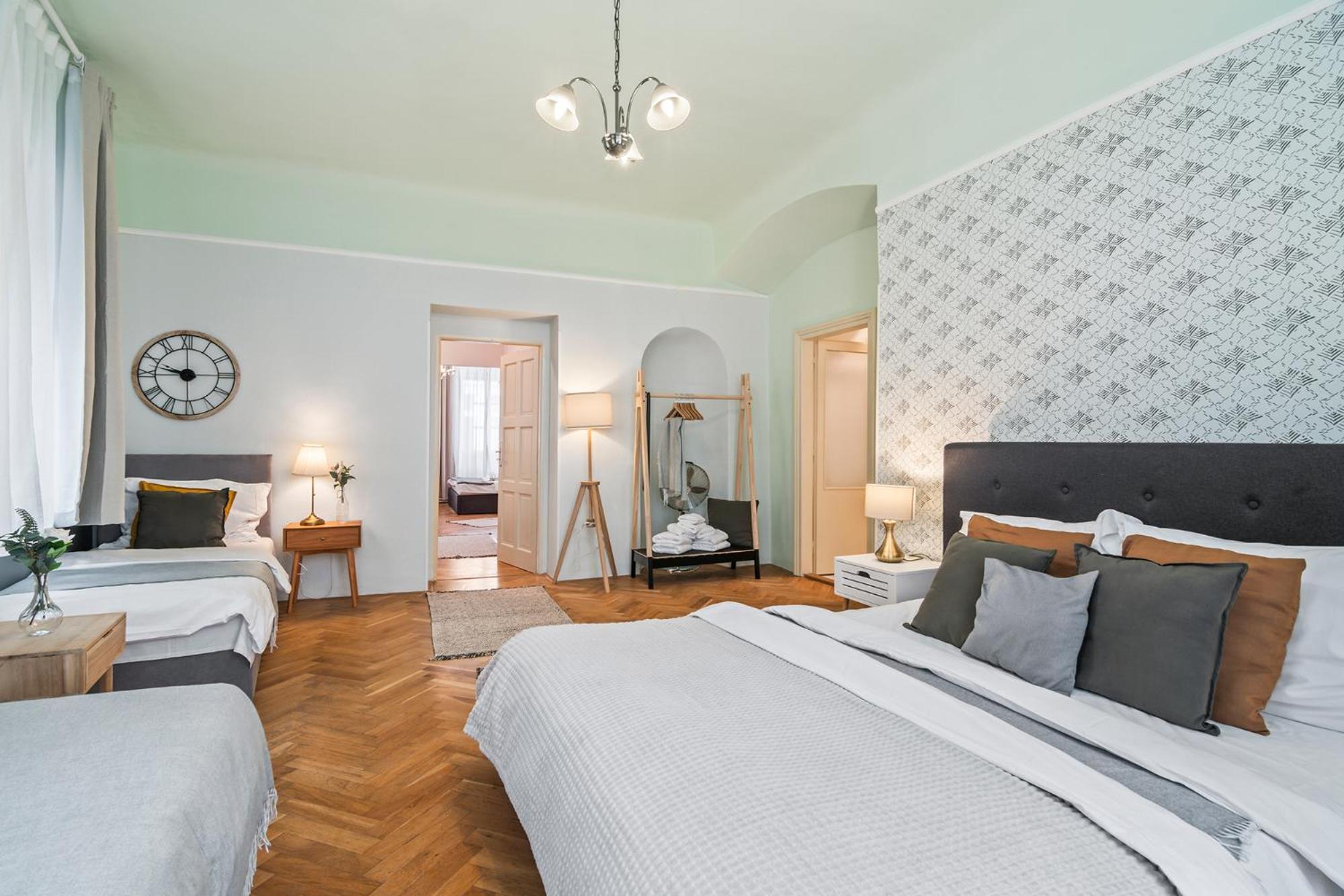 Charles Bridge Historical Apts By Michal&Friends Prague Ngoại thất bức ảnh